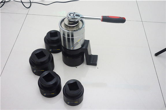 千斤頂力矩放大器